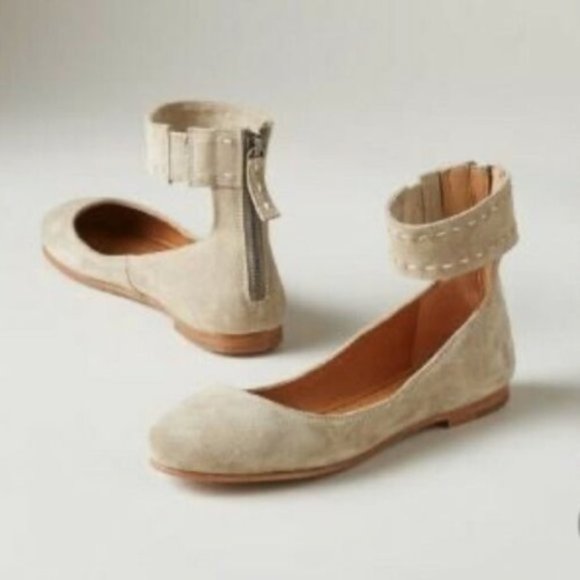 Frye Shoes - 🎉LAST PAIR🎉Frye Carson Ankle Ballet